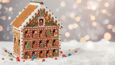 Advent Calendar Items First and Last Letter Challenge