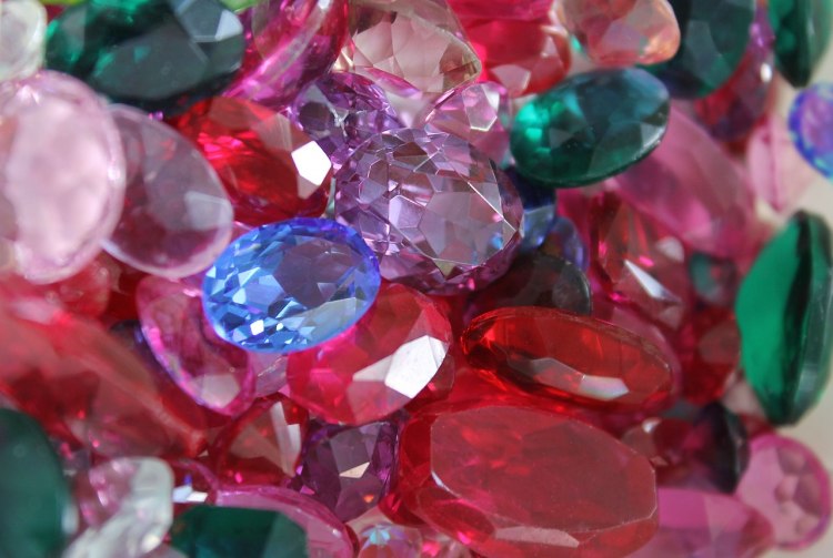 What Is Your Personal Lucky Gem According to Your Zodiac Sign?