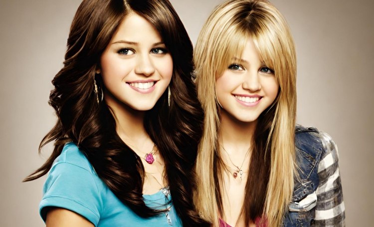 Are You Hannah Montana or Alex Russo?